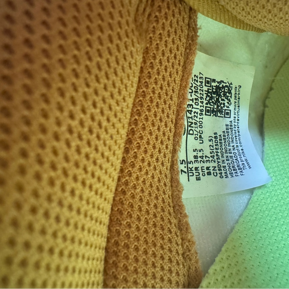 Nike Dunk Low Next Nature Gold Mustard Wm 7.5 yellow white nwb DN1431-001 - Picture 7 of 10
